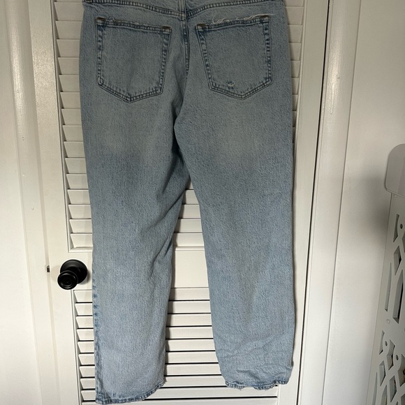 Abercrombie “The Dad High Rise” Jeans - Picture 4 of 5